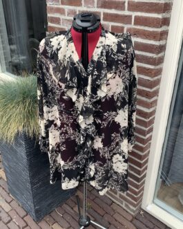 Blouse bloemen (maat 48+)