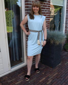 Dress met schoudervulling